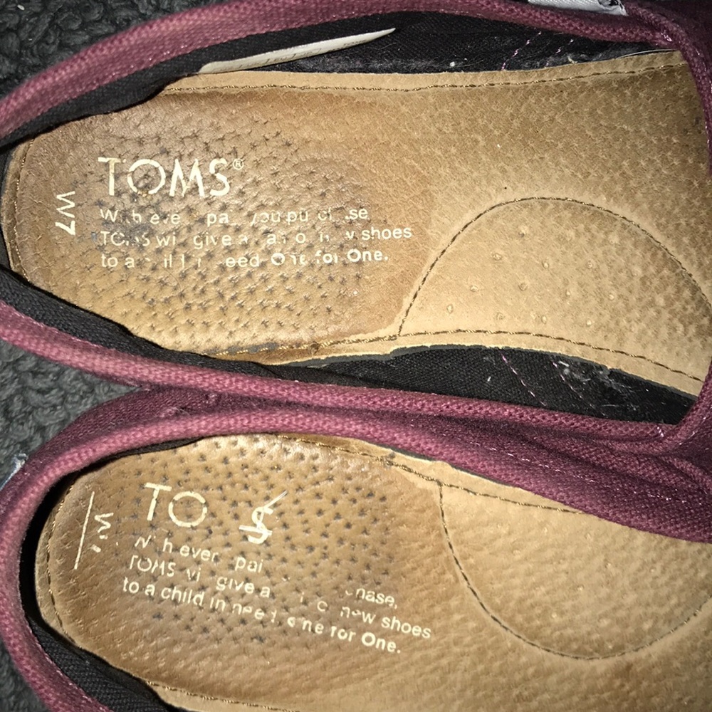 Toms shoes. - Picture 4 of 4